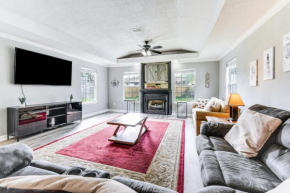 Fort Walton Beach Home with Grill 4 Mi to Beach!